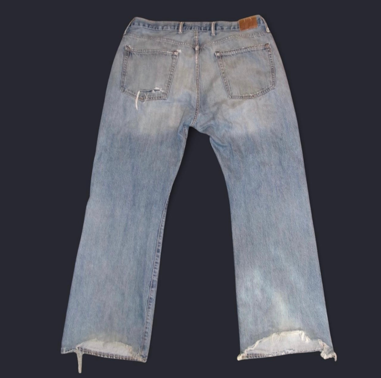 Retro GAP Distressed Relaxed Fit Jeans with Extreme Heelbite